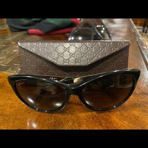 AUTHENTIC Gucci sunglasses